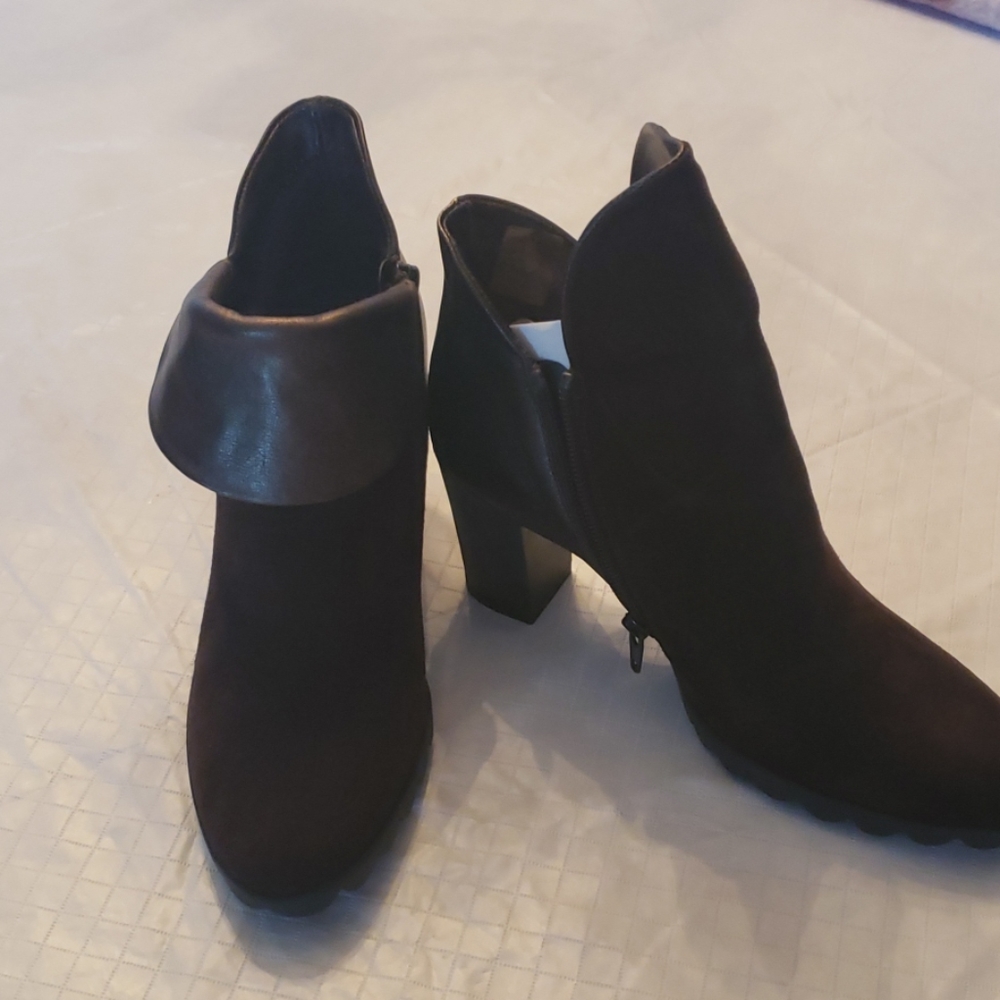 Flexx chocolate brown suede & leather boot